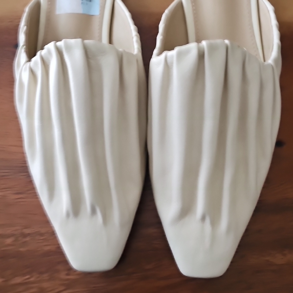 Sam Edelman Cecilia Pleated Leather Mules. NWT. Sz 8.5 - Picture 3 of 5